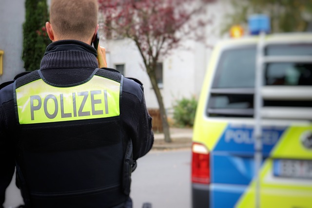 Bewaffneter Mann verschanzt sich mit Kind in Vieritz, Brandenburg