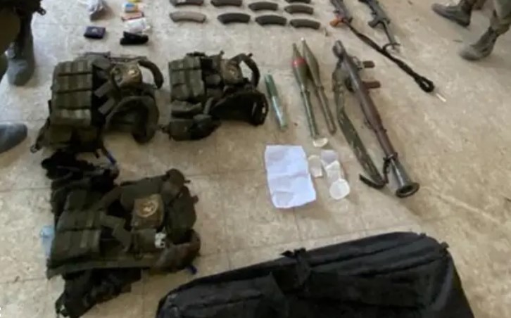 IDF Entdeckt Hamas-Waffen in Schulen und Kindergarten im Gazastreifen