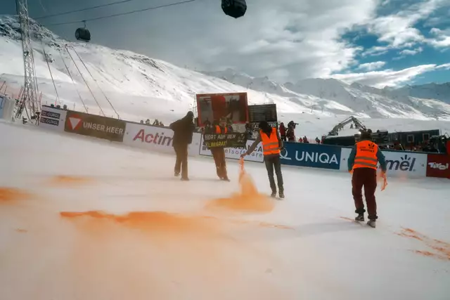 Klimaprotest stört Ski-Weltcup-Slalom in Gurgl