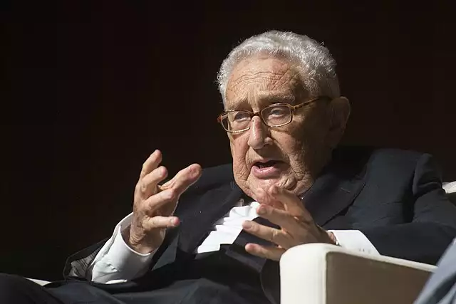 Henry Kissinger, ehemaliger US-Außenminister und Friedensnobelpreisträger, im Alter von 100 Jahren verstorben