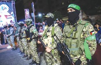 Doppeltes-Spiel-Hamas-unterschiedliche-Botschaften-offenbaren-eine-kontroverse-Strategie