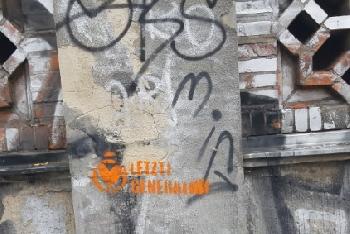 Emprung-ber-Vandalismus-an-jdischem-Friedhof-durch-KlimaAktivisten-in-Berlin