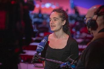 Carola-Rackete-tritt-fr-Die-Linke-zur-Europawahl-an-Eklat-bei-der-Nominierung