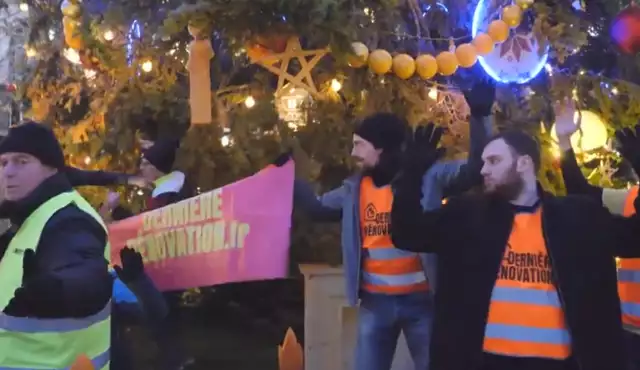 Klimaproteste erschüttern Weihnachtsfrieden: Vandalismus in Straßburg und New York