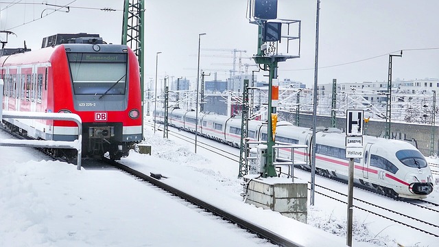 Winterchaos in Bayern: Schneefälle legen Verkehr und Stromversorgung lahm