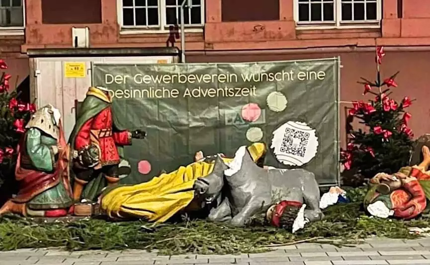 Schockierender Vandalismus an Weihnachtskrippe in Rüsselsheim