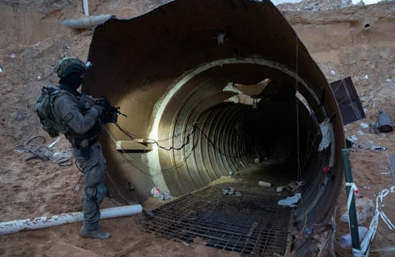 Die Sinwar-Offensive: IDF enthüllt Hamas" größten Terror-Tunnel nahe Erez-Kreuzung