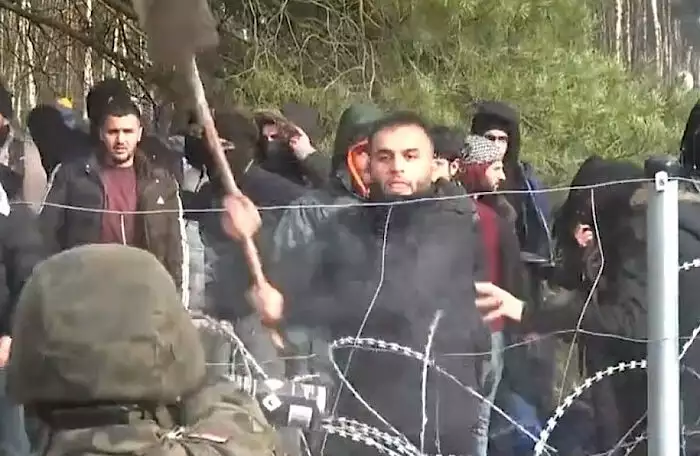 Neuer Gesetzentwurf der links-liberalen passiert das Parlament: Polnische Grenzschutzbeamte dürfen illegale Einwanderer erschießen