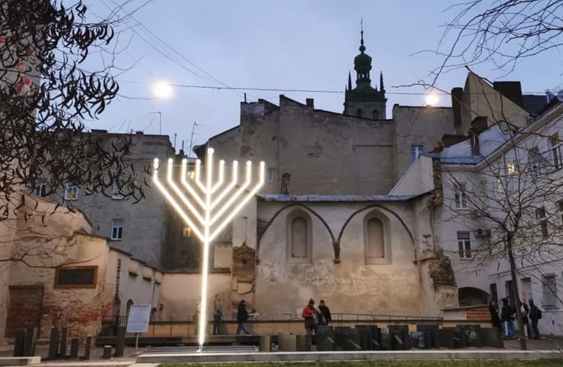 Festnahme nach Angriff auf Hanukkia in Lwiw: Sorge um Antisemitismus in der Ukraine