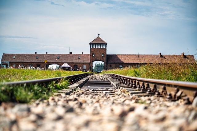 ICC-Haftbefehl: Polens Präsident sichert Netanyahu Schutz bei Auschwitz-Gedenkfeier zu