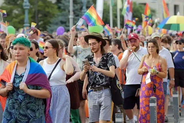 Meta öffnet die Tore für Hass: Was, wenn es um Sie ginge?