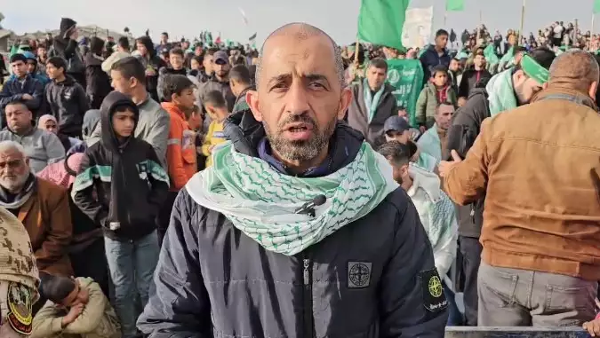 Freigelassener Terrorist Mohammed Abu Warda nimmt an Hamas-Zeremonie teil