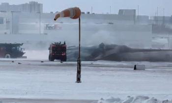 Flugzeugunglck-in-Kanada-Maschine-mit-80-Passagieren-berschlgt-sich-bei-Landung