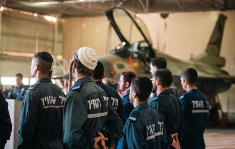 Netanyahu-Linie durchgesetzt: IDF will Hunderte Luftwaffen-Reservisten wegen Kriegs-Kritik ausschließen