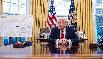 Trump-im-Krisenmodus-Diplomatische-Versprechen-treffen-auf-die-Realitt-des-Krieges