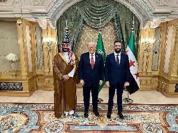 Trump-hebt-SyrienSanktionen-auf-und-drngt-auf-AbrahamAbkommen--Neue-Allianzen-im-Nahen-Osten