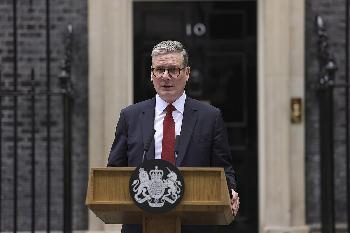 Drei-Brnde-ein-Verdacht-Zielt-Russlands-Sabotagekampagne-jetzt-auf-den-britischen-Premierminister