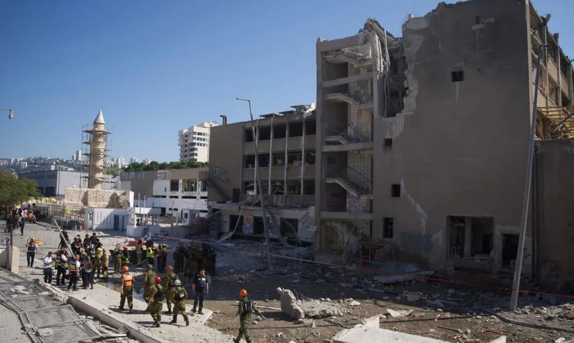Iran feuert Raketen auf Moscheen in Haifa