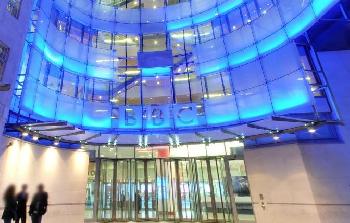 BBC-Team beklagt Misshandlung durch israelisches Militär – oder inszenierte Provokation an der Grenze?