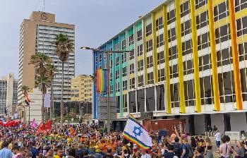 Tel Avivs Pride-Marsch kehrt zurück und setzt Zeichen im Krieg