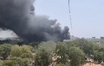 Ein Feuerball über Ahmedabad: Air-India-Flug stürzt ab – viele Tote, darunter Briten
