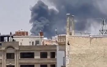 Teheran-steht-in-Flammen--Israel-warnt-erstmals-iranische-Zivilisten-vor-eigenen-Waffenfabriken