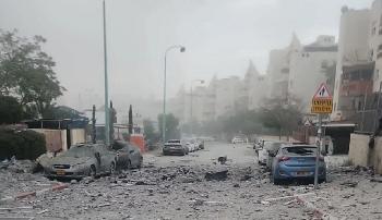 Iranischer-Raketenschlag-auf-Israel-Fnf-Tote-mindestens-20-Verletzte--trotz-angekndigter-Waffenruhe
