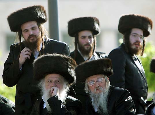 Israels Armee beruft jetzt 54.000 Ultraorthodoxe ein– und der Widerstand wächst