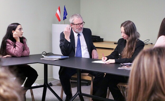 Doppelleben mit Diplomatenpass: Ein Sexblog aus der EU-Blase