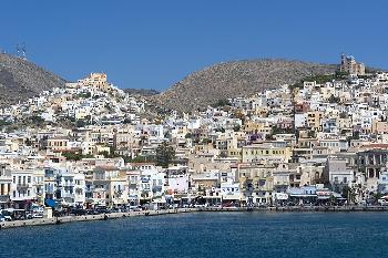 Griechische-Insel-schliet-Israelis-aus--propalstinensischer-Mob-zwingt-Kreuzfahrtschiff-zum-Rckzug