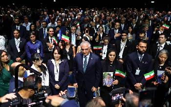 Reza-Pahlavi-in-Mnchen-Der-Tag-an-dem-Irans-Opposition-erwachsen-wurde