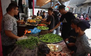 Hunger-in-Gaza-Bilder-vom-Markt-widersprechen-der-UN--und-zeigen-ein-anderes-Problem