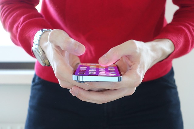 Apple erwägt Kapitulation vor Google – Siri soll mit Gemini laufen