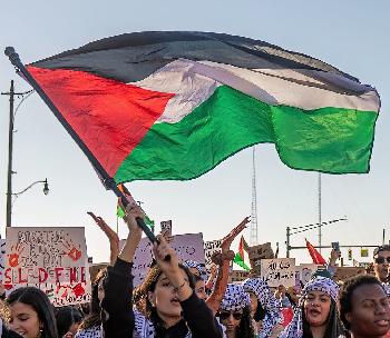 Bezahlt-fr-den-Hass-Wie-die-chinesische-KP-linke-IsraelGegner-in-den-USA-finanziert