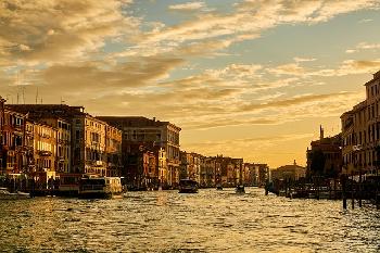 Venedig-zeigt-sein-hssliches-Gesicht--Schwangere-Jdin-und-Ehemann-Opfer-brutaler-antisemitischer-Attacke