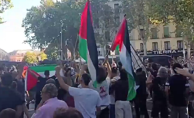 Spanien im Bann des Antisemitismus: Sánchez feiert pro-Hamas-Mob bei der Vuelta