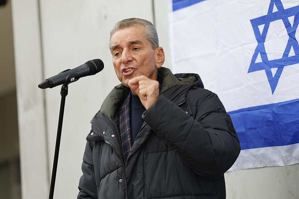 Nach Ausladung: Michel Friedman kontert Klütz mit Auftritt – und wirft der Stadt Heuchelei vor