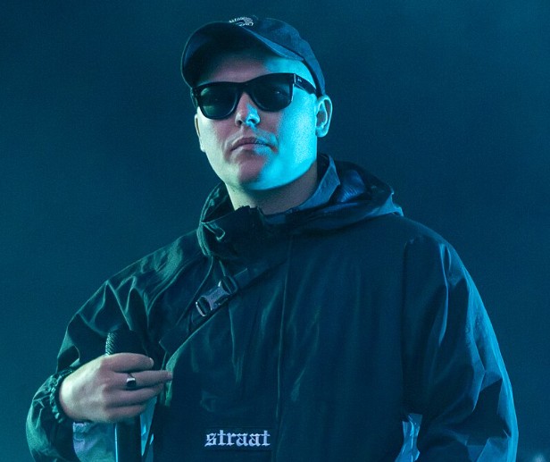 Londoner Gericht kippt Terroranklage gegen irischen Rapper