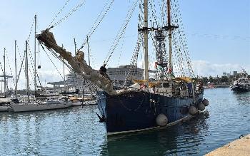 Havarie-der-Heuchler--AntiIsraelFlottille-dmpelt-im-Hafen-statt-Gaza-zu-befreien