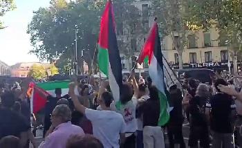 Spanien-im-Bann-des-Antisemitismus-Snchez-feiert-proHamasMob-bei-der-Vuelta