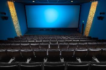 Ein-Abend-der-Erinnerung-kippt-ins-Politische-Antisemitisches-Symbol-im-ZeiseKino-sorgt-fr-Eklat
