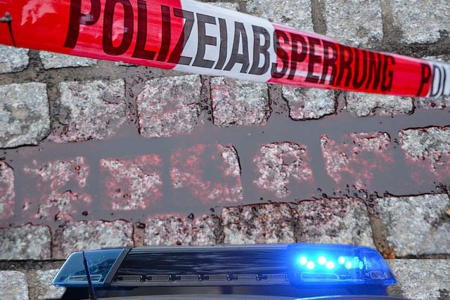 Messerangriff auf Herdeckes neue Bürgermeisterin – Kanzler Merz spricht von „abscheulicher Tat“