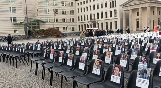 Berlin gedenkt der Opfer des Hamas-Massakers – Polizei mit Großaufgebot im Einsatz