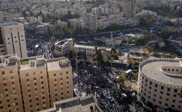Jugendlicher stirbt bei Massenprotest gegen Wehrpflicht in Jerusalem – Polizei leitet Untersuchung ein