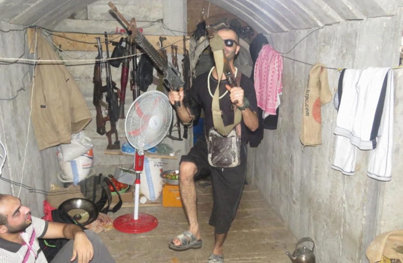 Israels Armee legt Beweise für Hamas-Verbindungen zu Iran, UNRWA und Al Jazeera offen