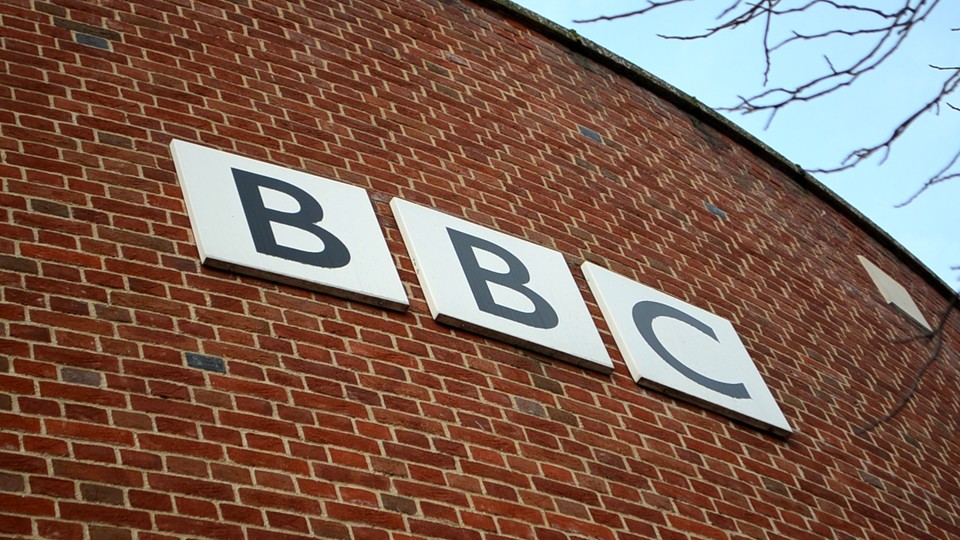BBC im moralischen Sturzflug – jüdische Mitarbeiter klagen über systemischen Antisemitismus