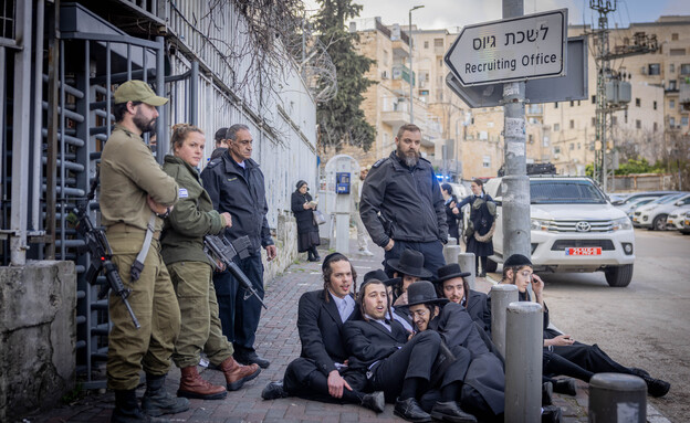 Geheimer Gesetzestext, politisches Kalkül, wachsende Wut: Der Streit um das neue Ultraorthodoxen-Gesetz spaltet Israel erneut