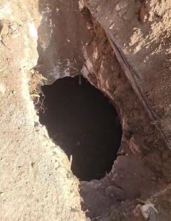 Ein alter Schacht zeigt wie tief die Furcht im Norden Israels ist