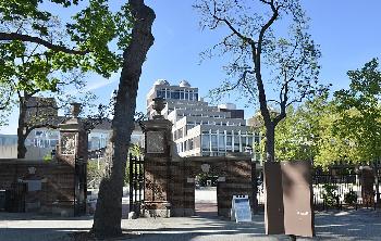 Zwischen-Recht-und-Verdacht-Der-Fall-Gouvea-und-die-verhrteten-Fronten-im-amerikanischen-AntisemitismusDiskurs