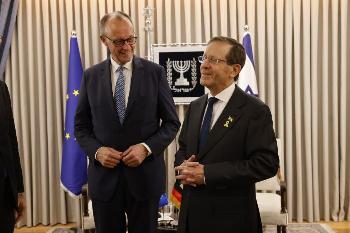 Ein-Kanzler-sucht-Klarheit-Merz-setzt-in-Jerusalem-auf-Nhe-Verantwortung-und-deutliche-Signale